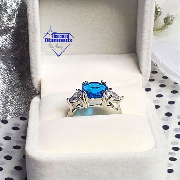 3.5 Ct Sky Blue Sapphire & White Baguette Diamond Cocktail Ring on 925 Silver - Picture 4 of 10